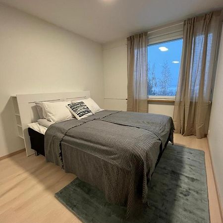 Ylimmaen Kerroksen Tilava Kolmio Jokinaekymaellae Lägenhet Rovaniemi Exteriör bild