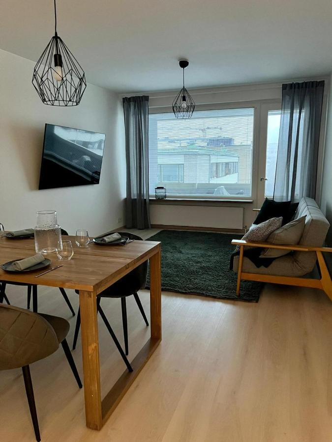 Ylimmaen Kerroksen Tilava Kolmio Jokinaekymaellae Lägenhet Rovaniemi Exteriör bild